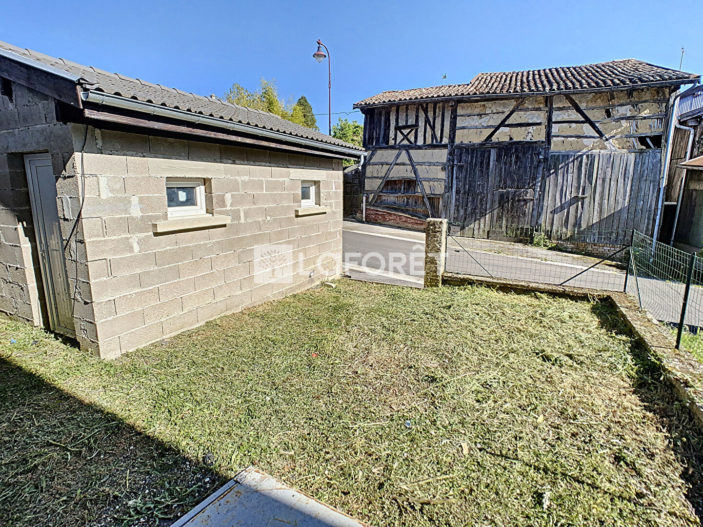 Achat maison La NeuvilleauPont 8 pièce(s) 180 m² 67 500 € ⇔