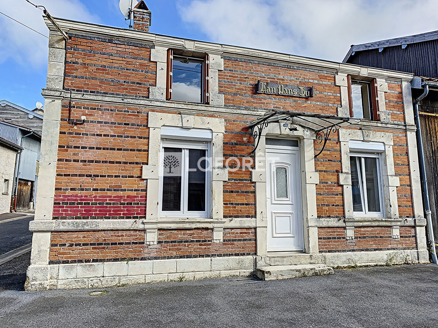 Achat maison La NeuvilleauPont 7 pièce(s) 153 m² 64 500 € ⇔