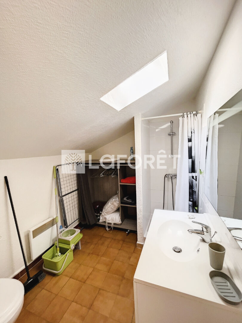 Maison à louer, 17m², Nîmes