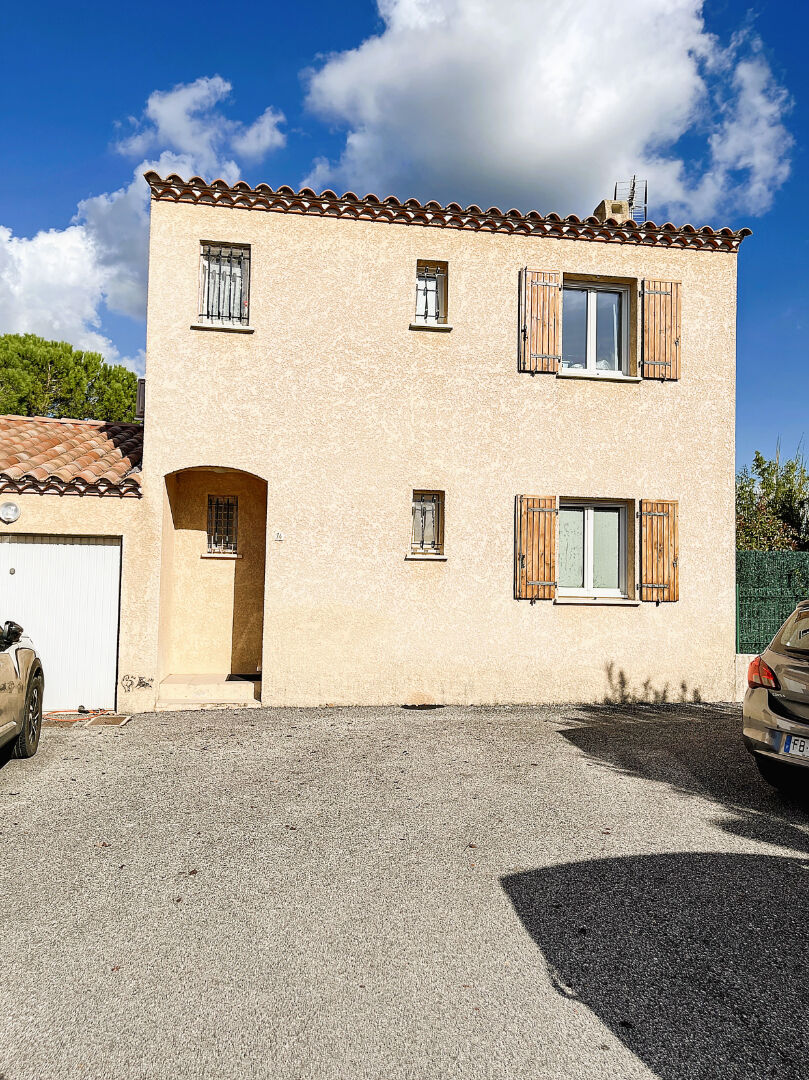 Maison à louer, 83m², Calvisson