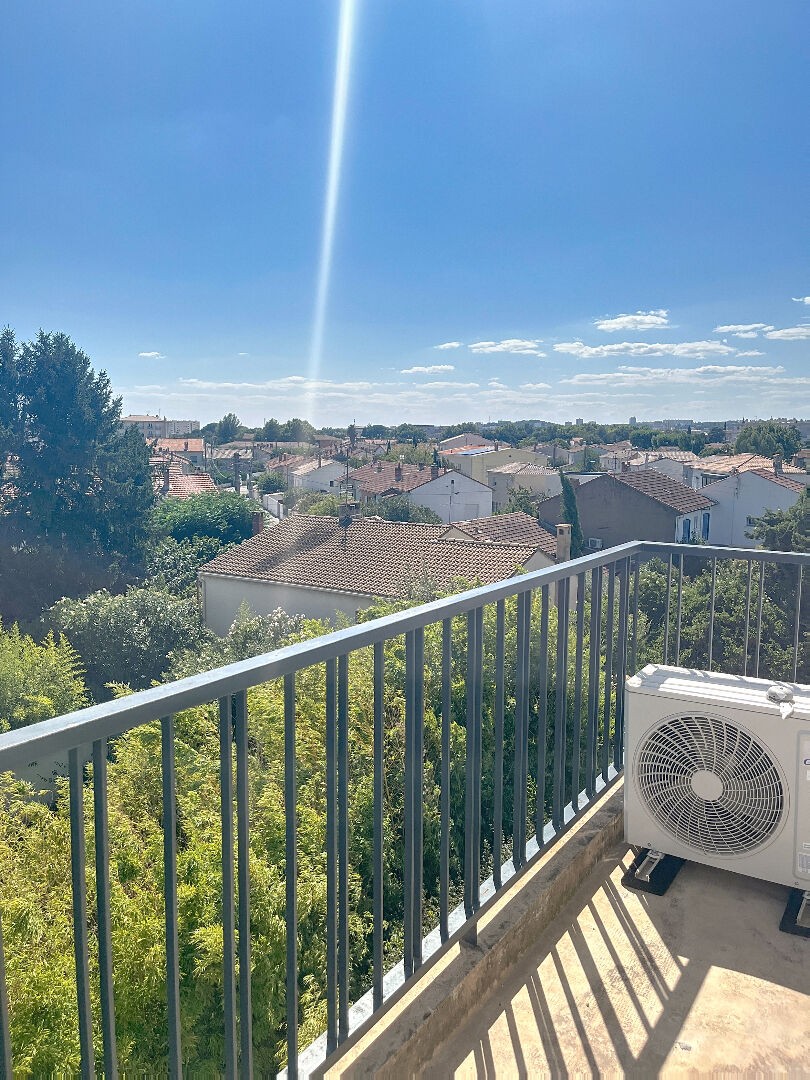 Maison à louer, 58m², Nîmes
