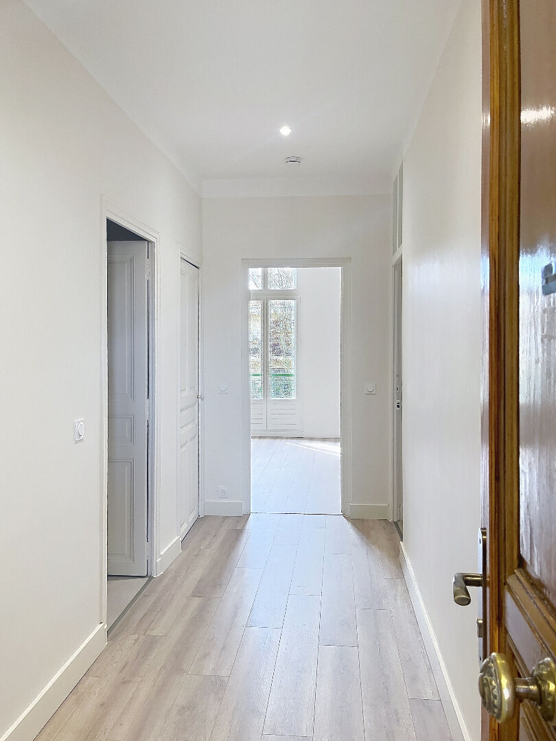 Maison à louer, 157m², Nîmes