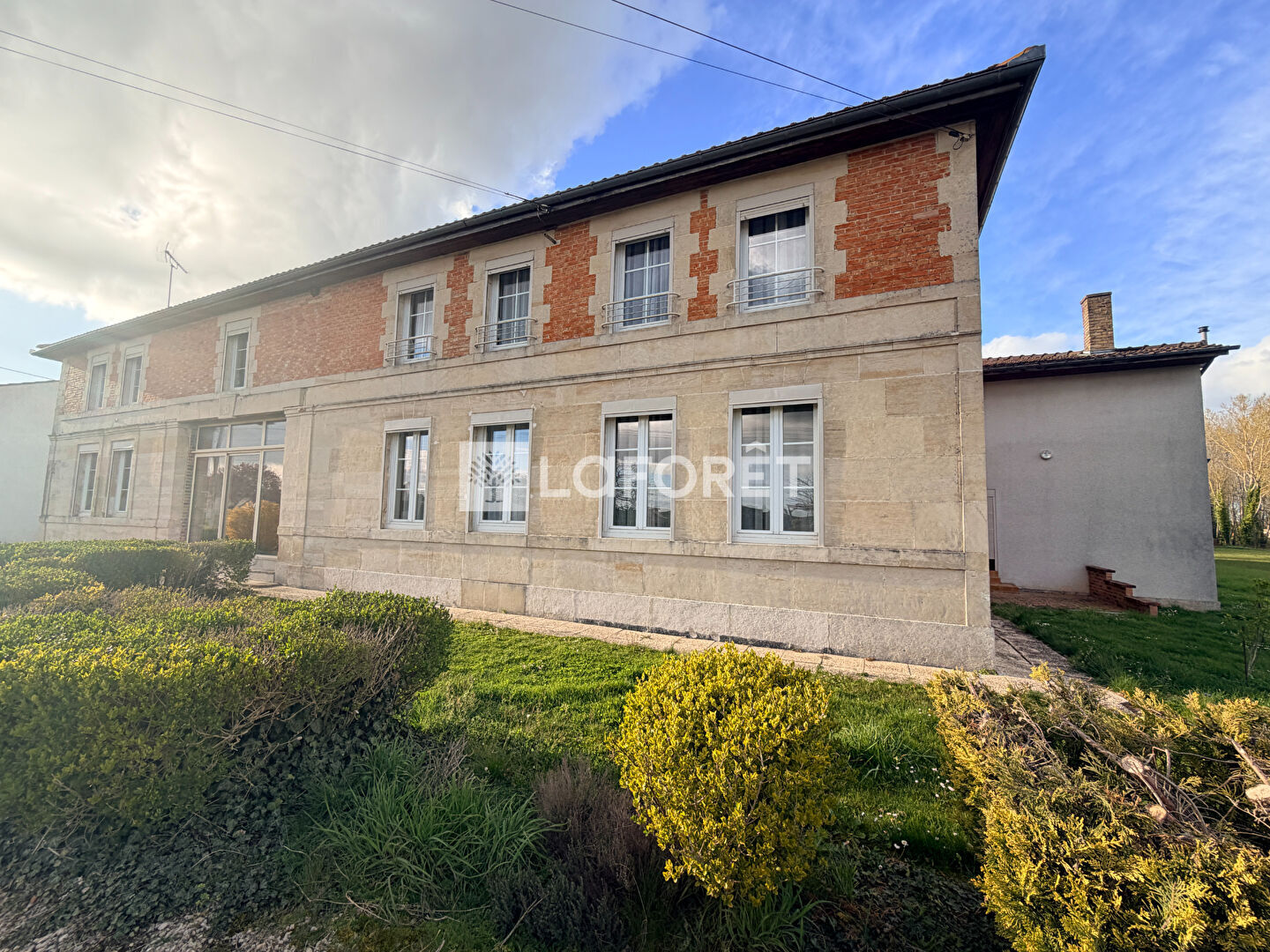Maison à vendre, 378m², Courtisols