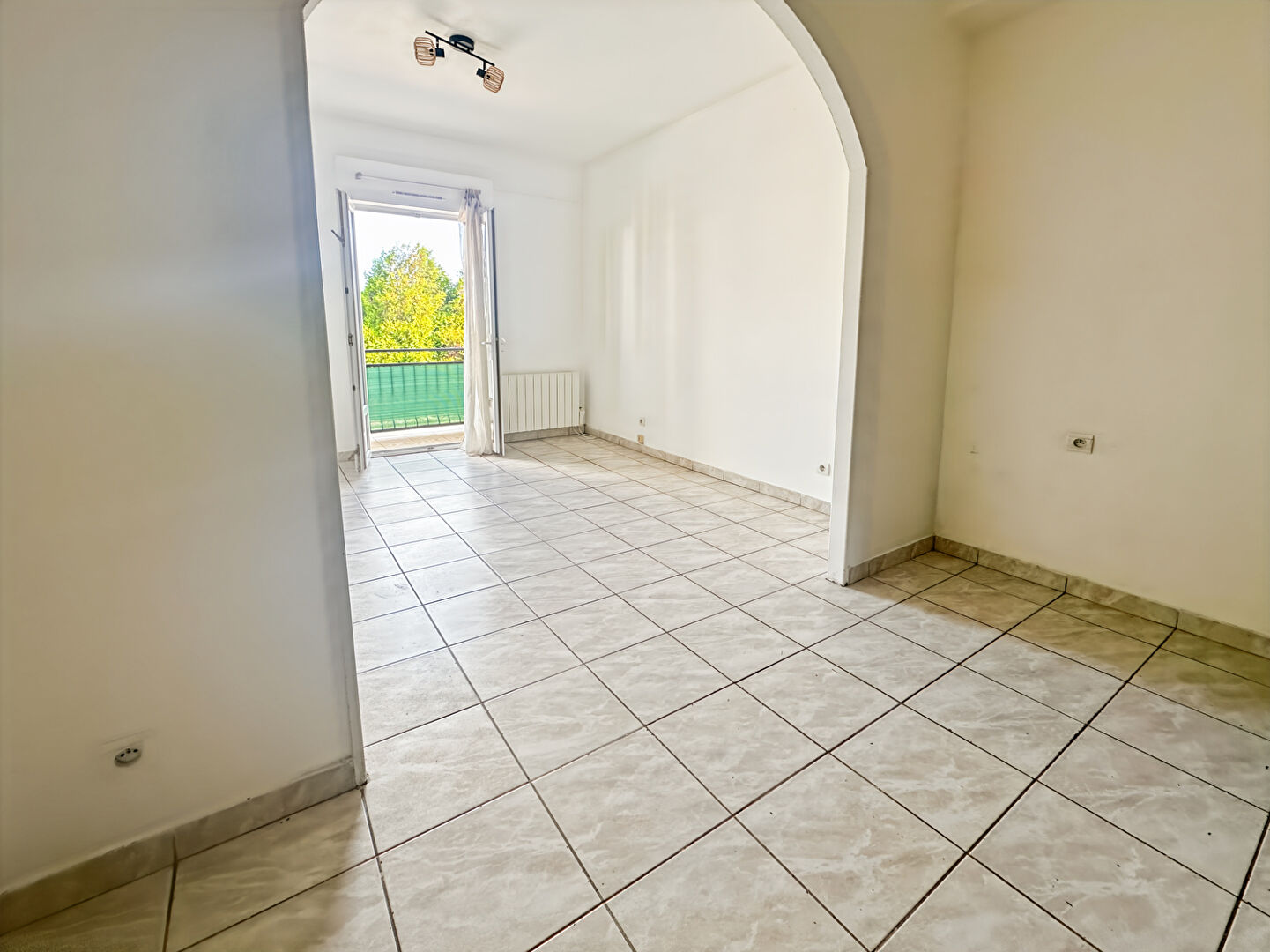Appartement a louer sainte-genevieve-des-bois - 2 pièce(s) - 37.05 m2 - Surfyn