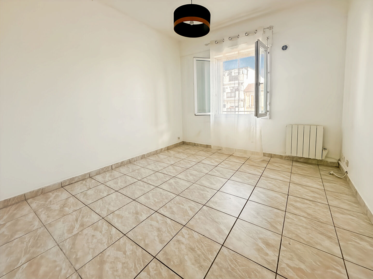 Appartement a louer sainte-genevieve-des-bois - 2 pièce(s) - 37.05 m2 - Surfyn