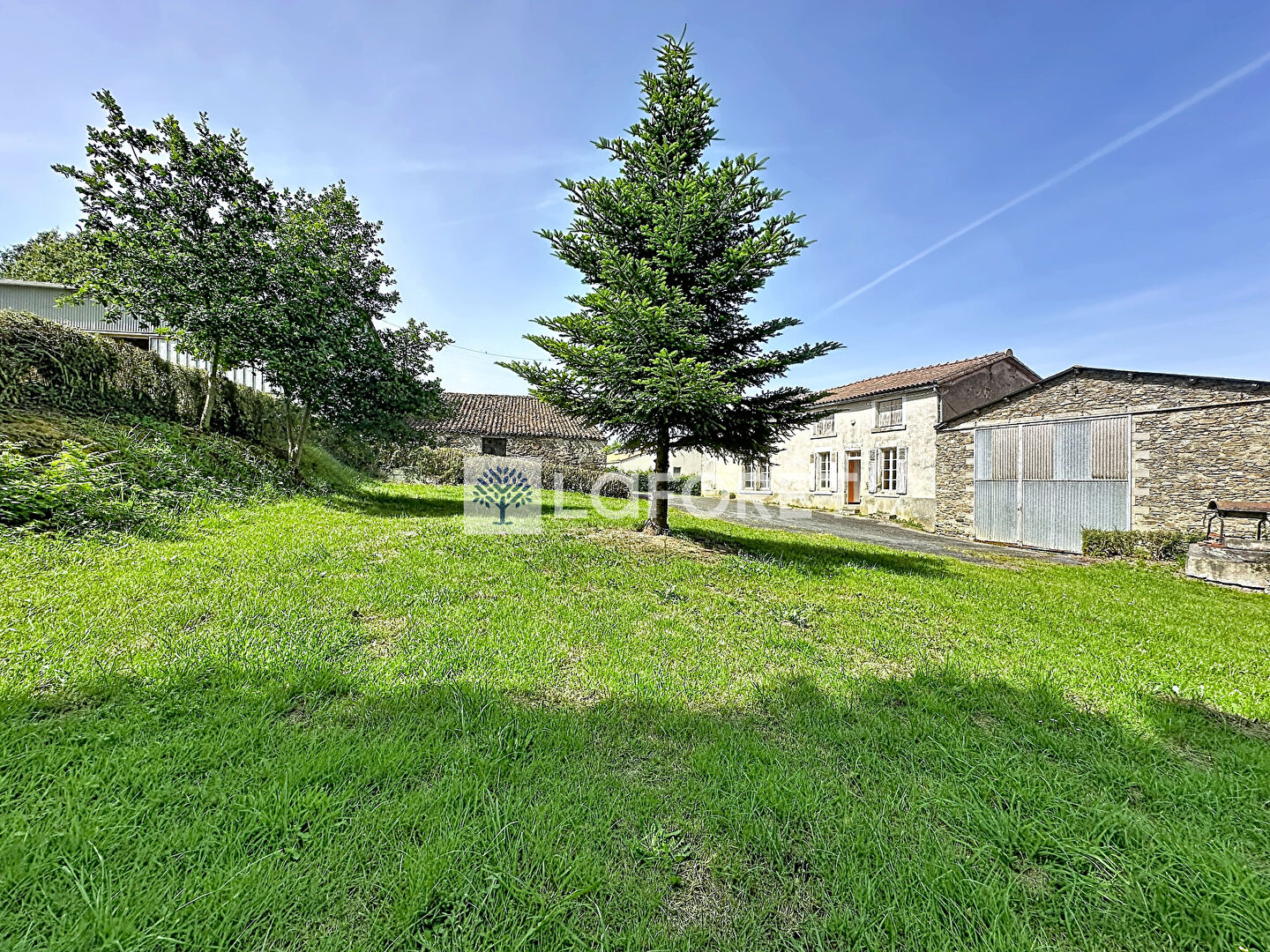 Maison à vendre, 227m², SAINT HILAIRE DE VOUST
