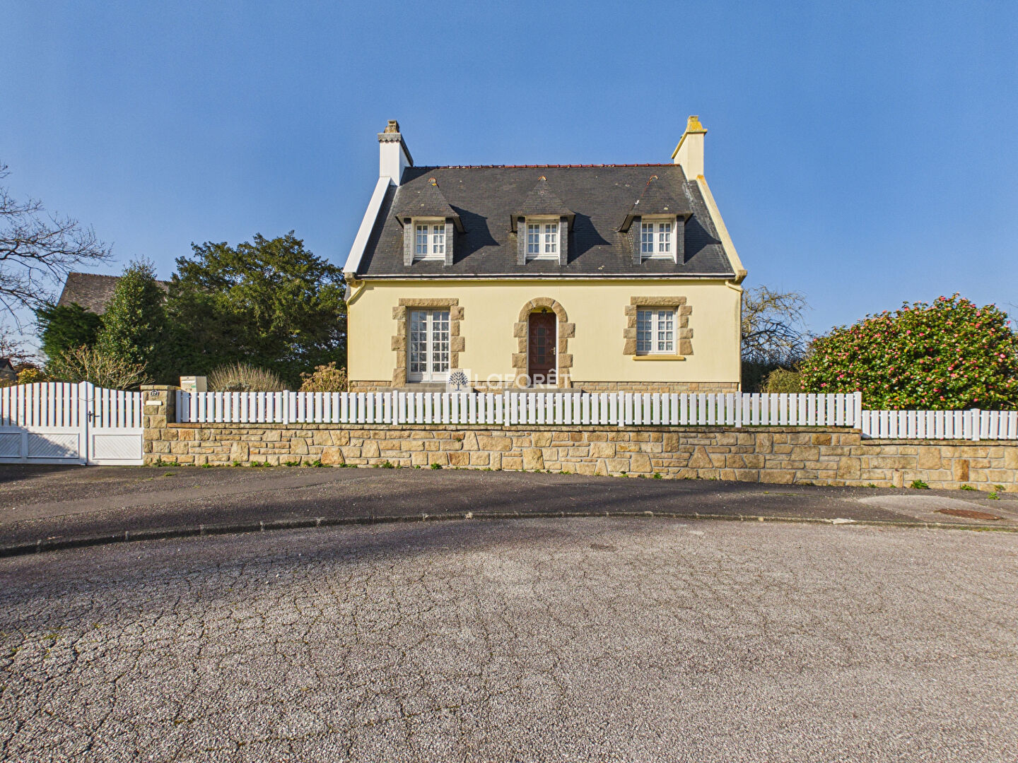 Maison à vendre, 121m², Dinéault