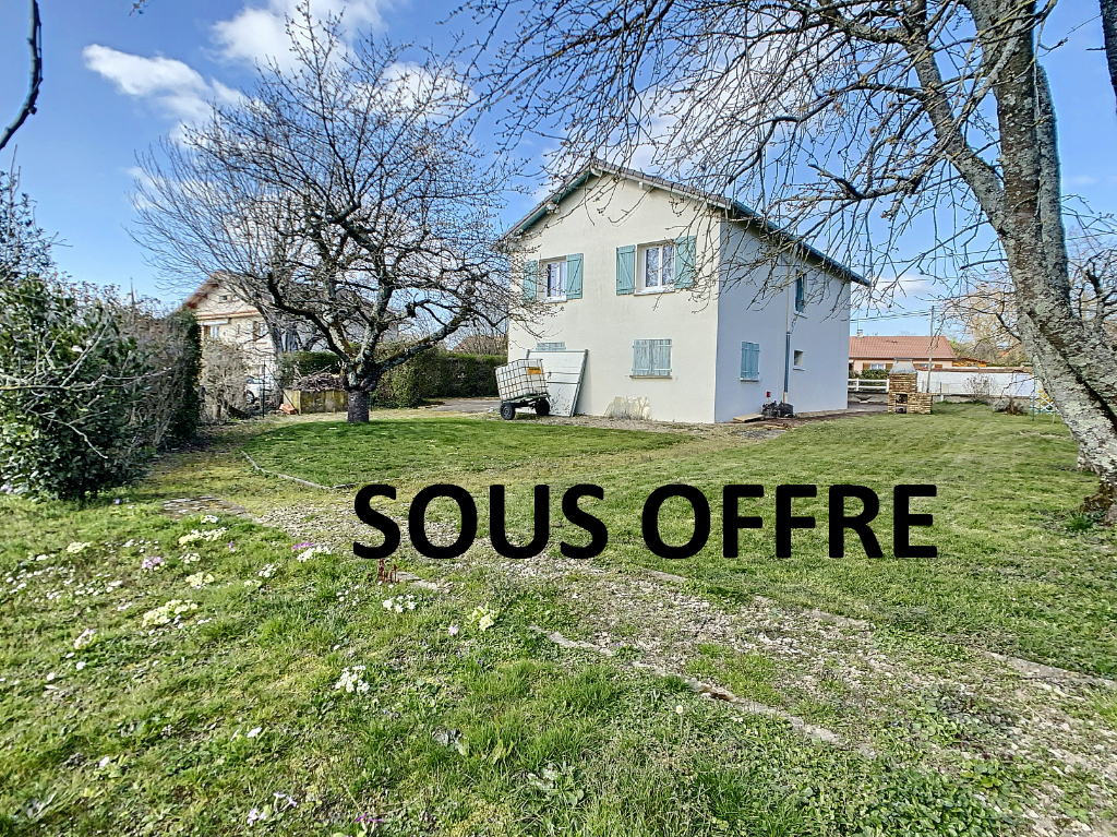 Achat maison près de NeuvillelesDames 5 pièce(s) 153 m² 215 000