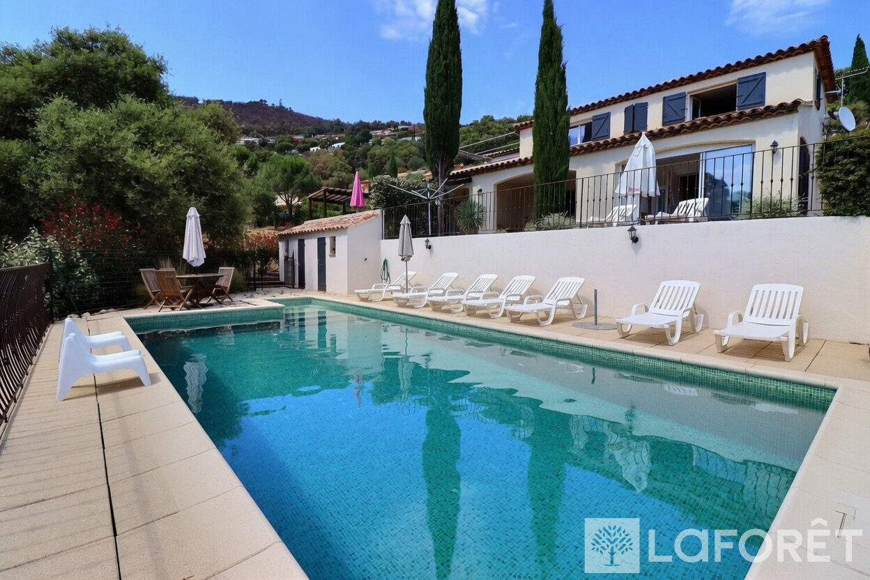 Maison à vendre, 194m², LA LONDE LES MAURES