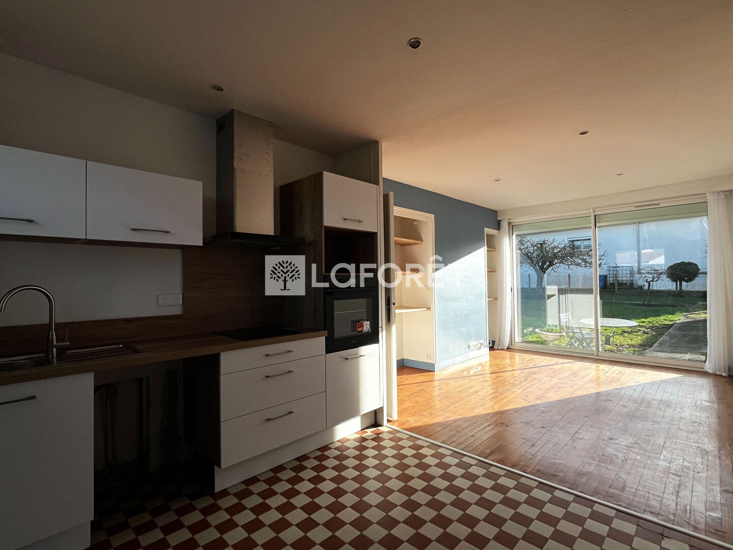 Maison à louer, 63m², Saintes