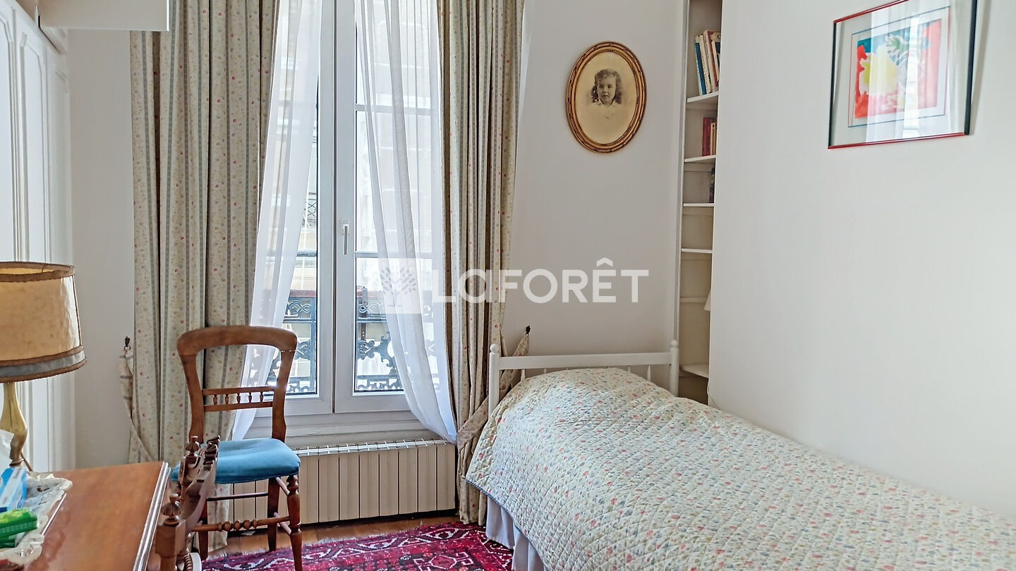 Appartement a louer paris-1er-arrondissement - 5 pièce(s) - 117 m2 - Surfyn