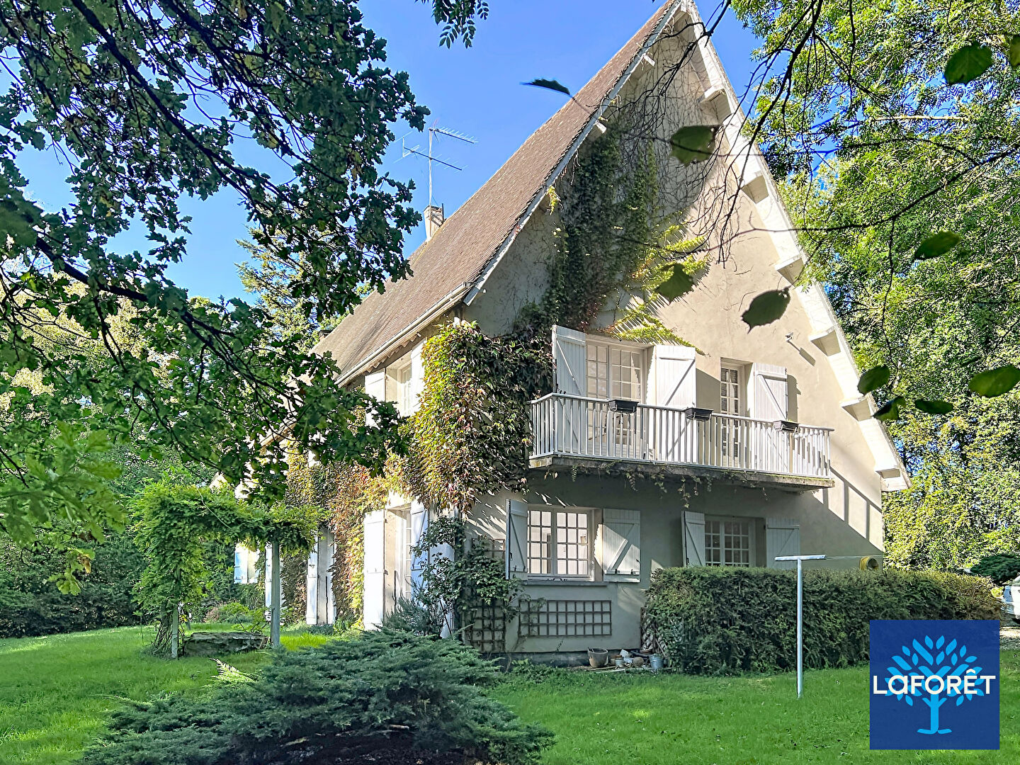 Maison à vendre, 350m², FERRIERES ST HILAIRE