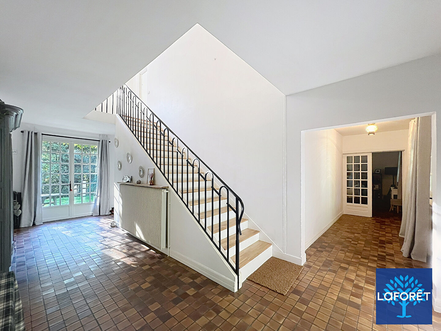 Maison à vendre, 350m², FERRIERES ST HILAIRE