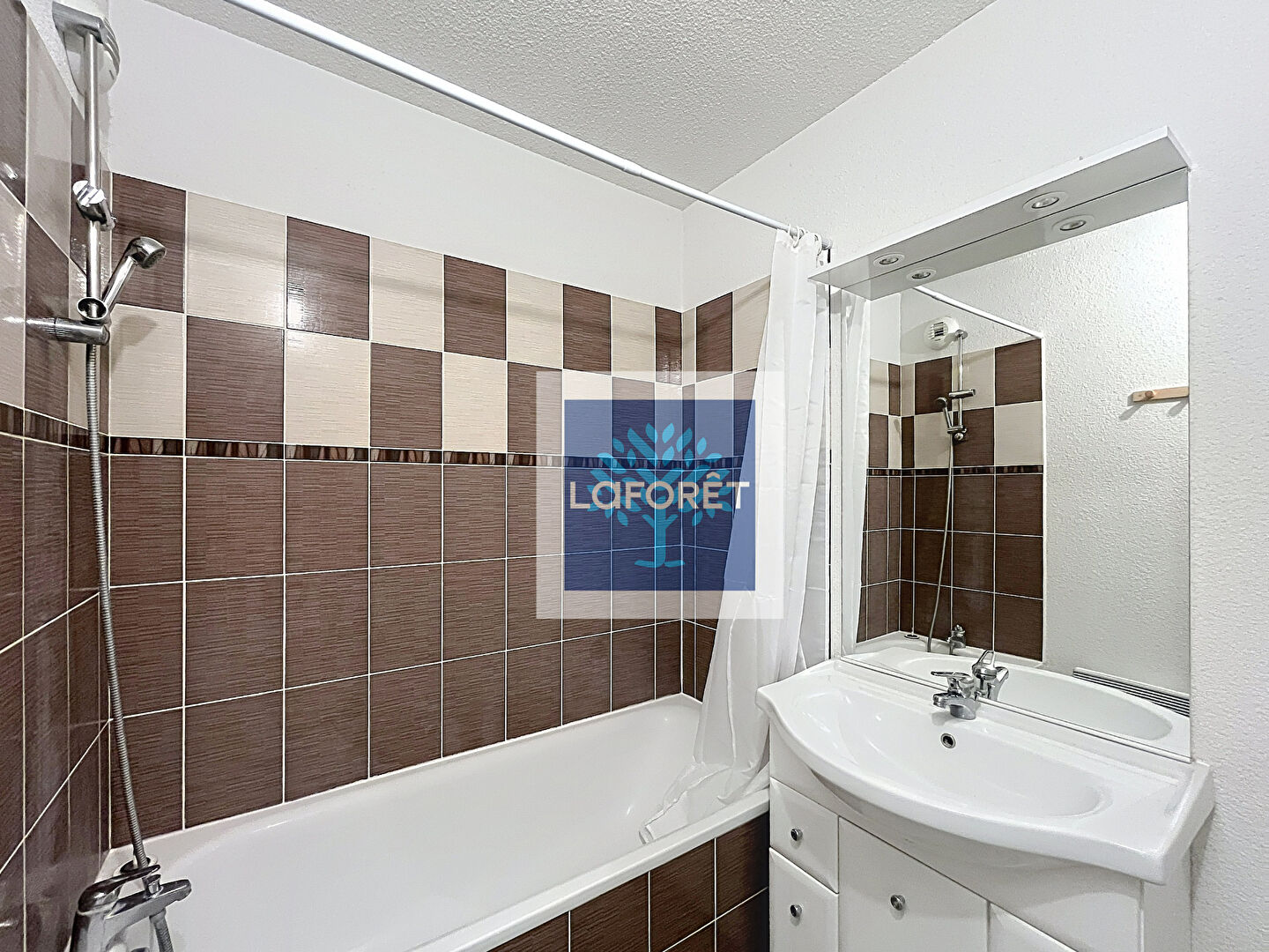 Maison à louer, 45m², MONTENDRE