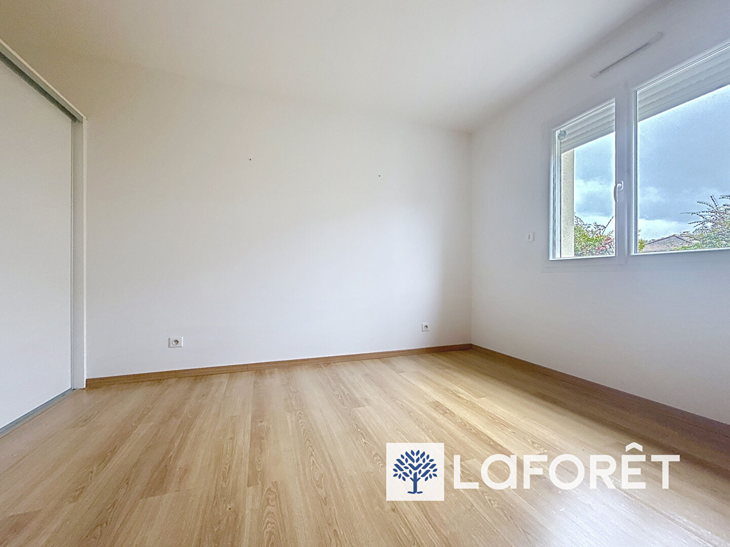Maison a louer bourgoin-jallieu - 5 pièce(s) - 128.69 m2 - Surfyn