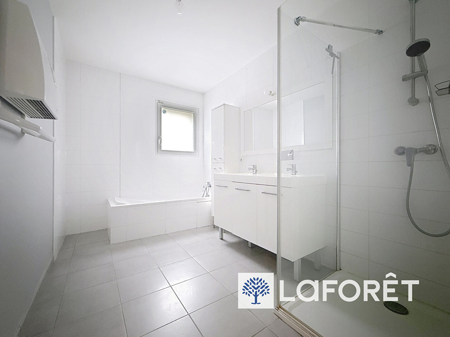 Maison a louer bourgoin-jallieu - 5 pièce(s) - 128.69 m2 - Surfyn