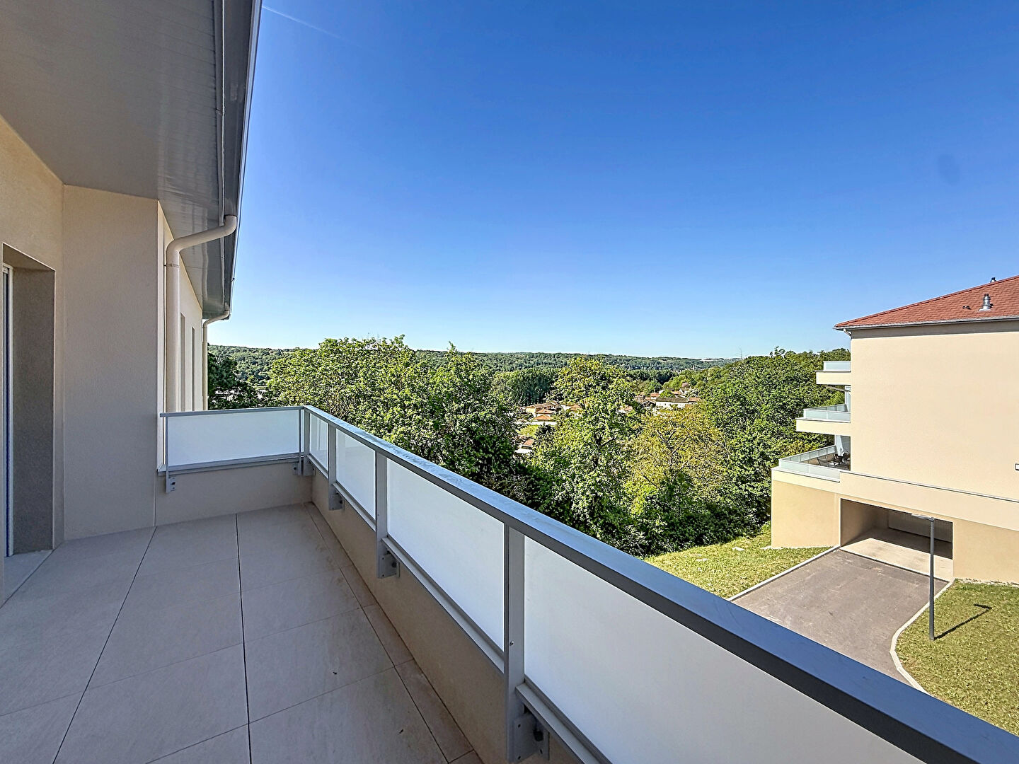 Maison à louer, 40m², L ISLE D ABEAU
