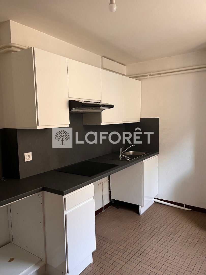 Maison à louer, 55m², Gourdon