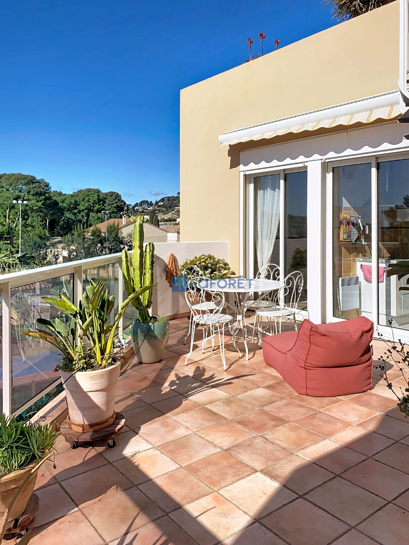 Maison à louer, 104m², Carqueiranne