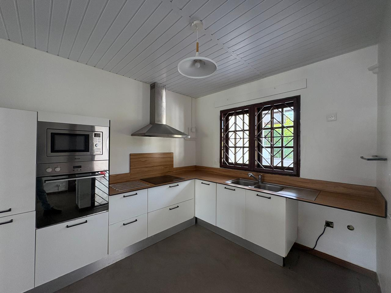 Maison à louer, 109m², Remire-Montjoly