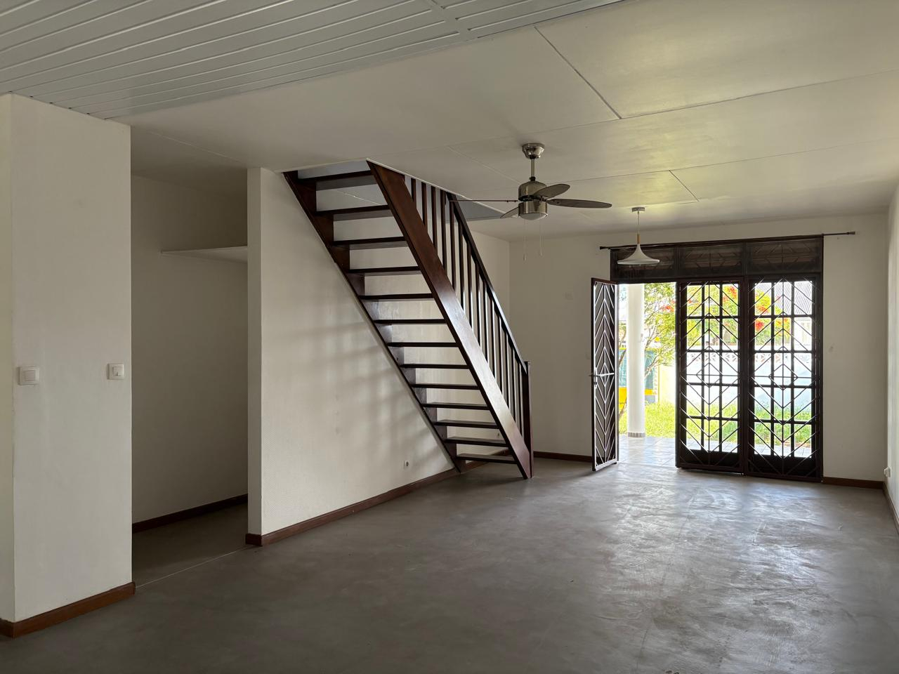 Maison à louer, 109m², Remire-Montjoly