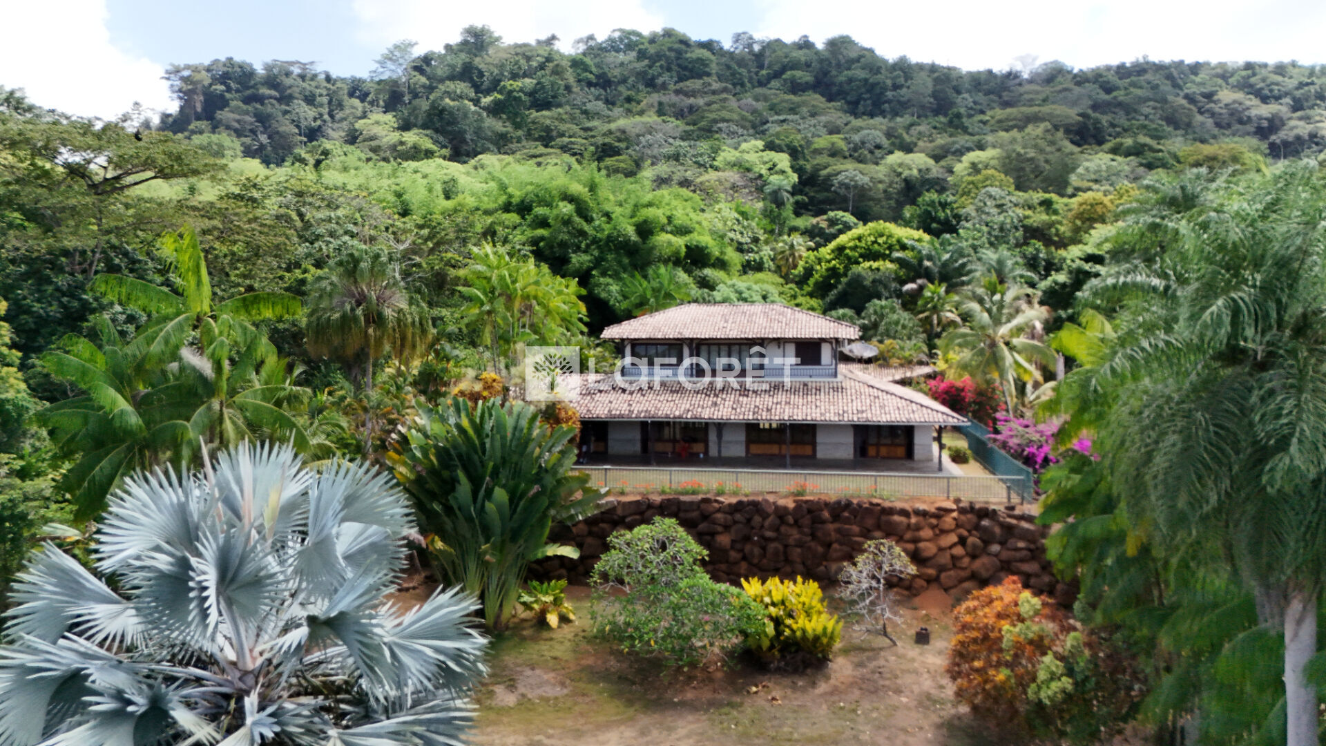 Maison à vendre, 460m², REMIRE MONTJOLY
