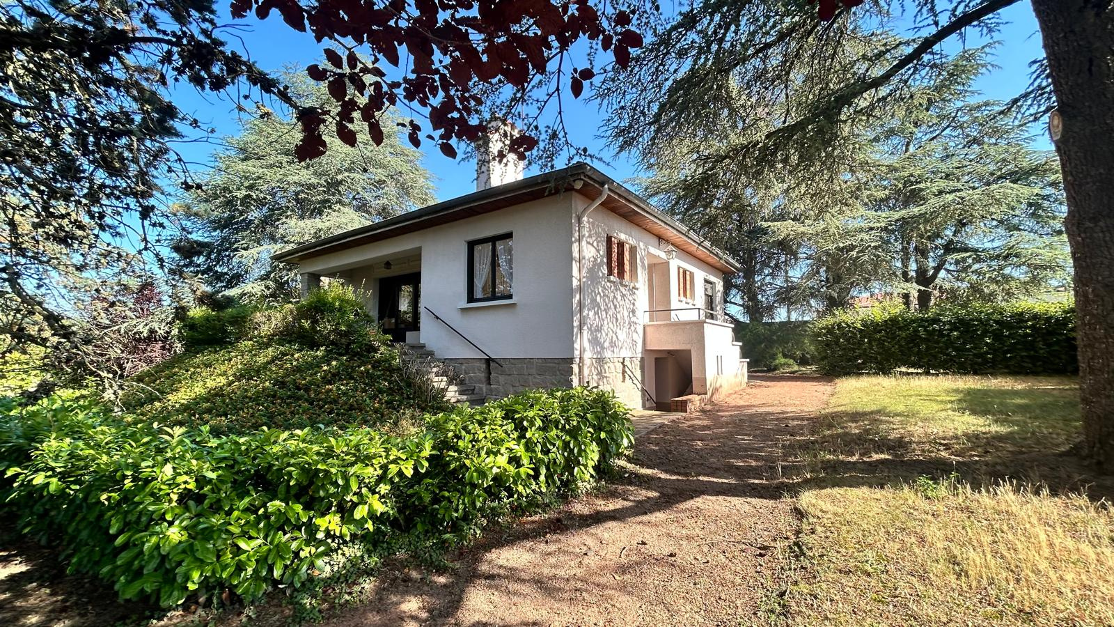 Maison à vendre, 135m², CHAZELLES SUR LYON