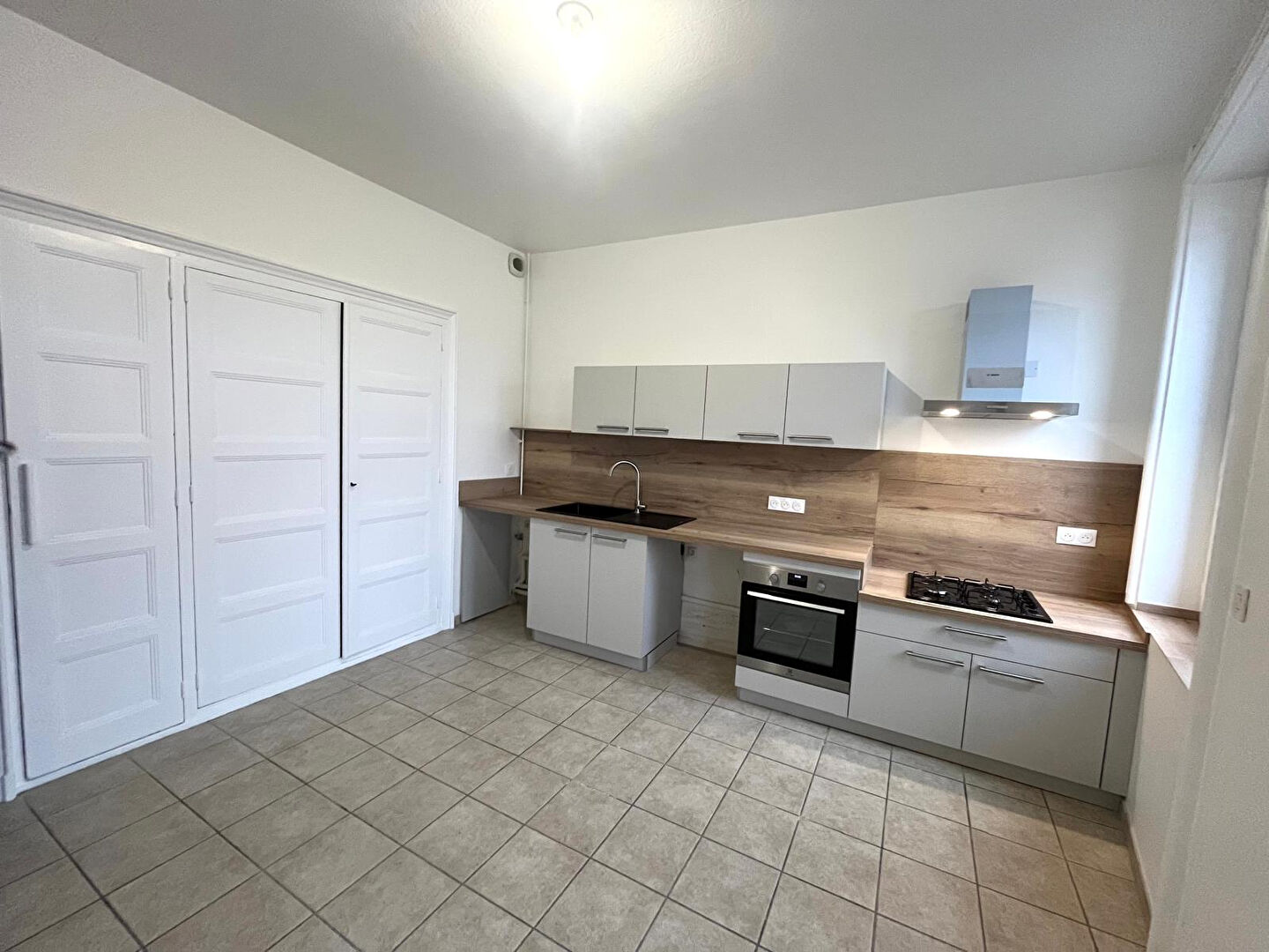 Maison à louer, 118m², Chazelles-sur-Lyon