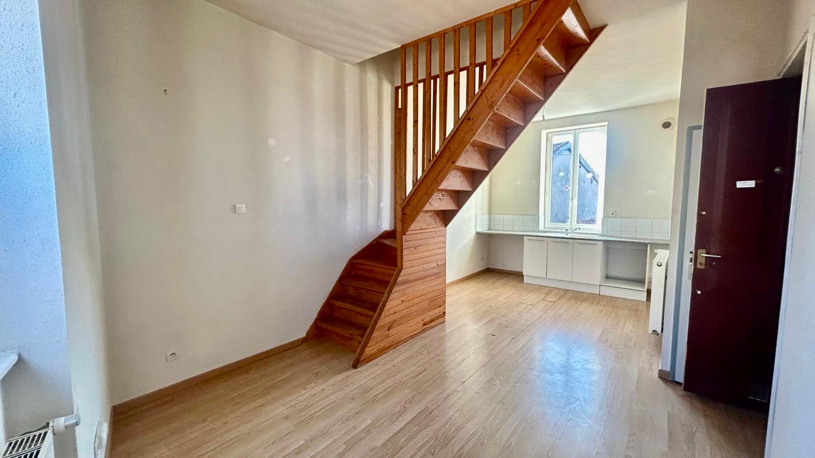 Maison à louer, 50m², Chazelles-sur-Lyon