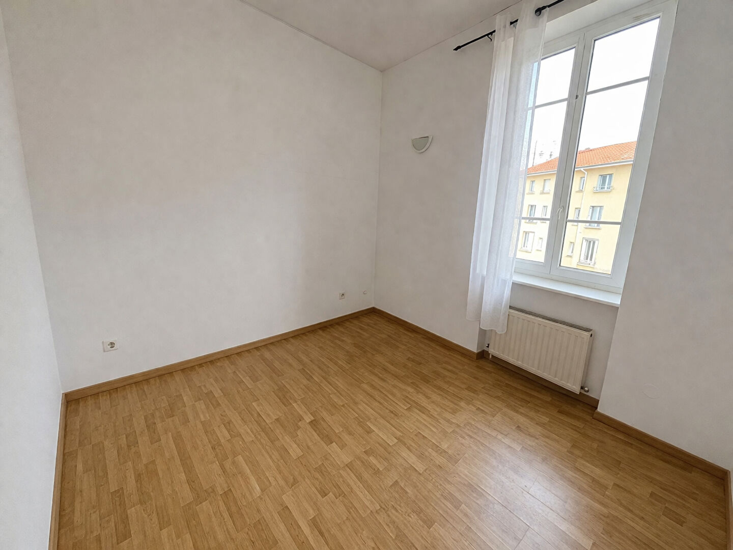 Maison à louer, 54m², CHAZELLES SUR LYON