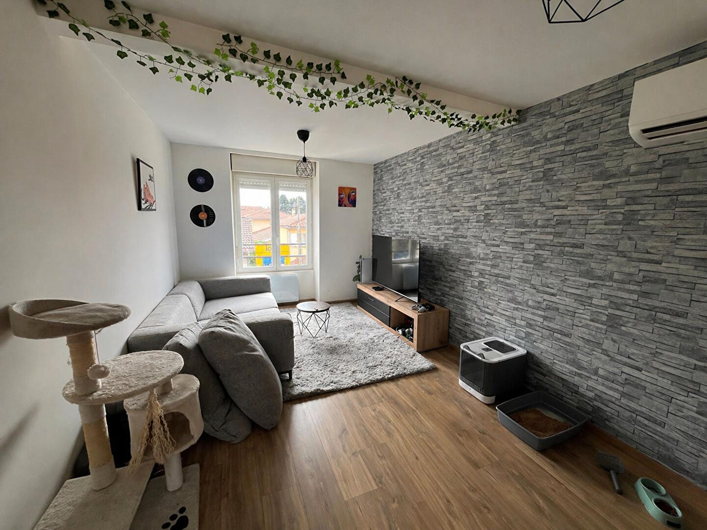 Maison à louer, 49m², CHAZELLES SUR LYON