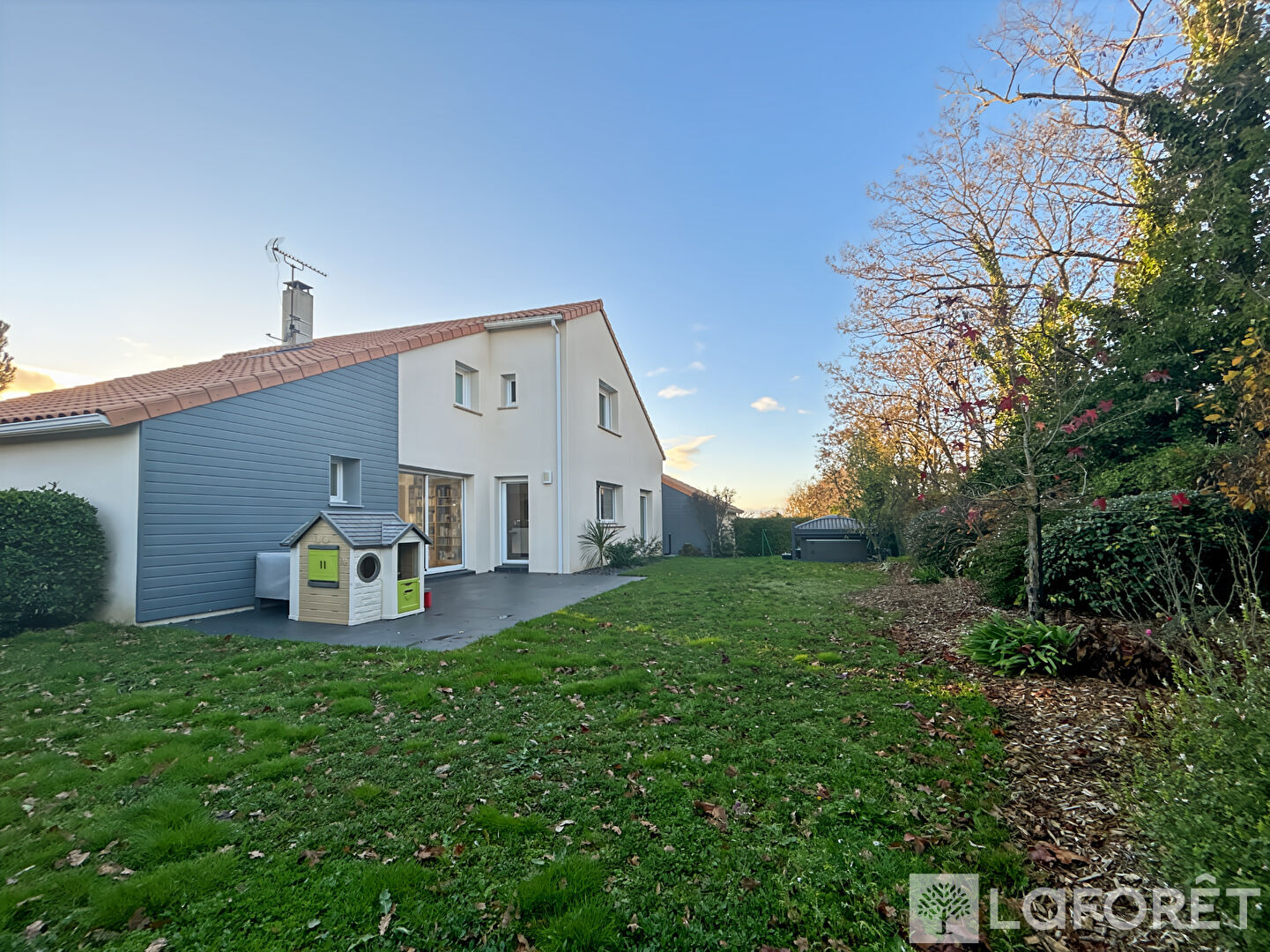 Maison a louer cholet - 7 pièce(s) - 215 m2 - Surfyn