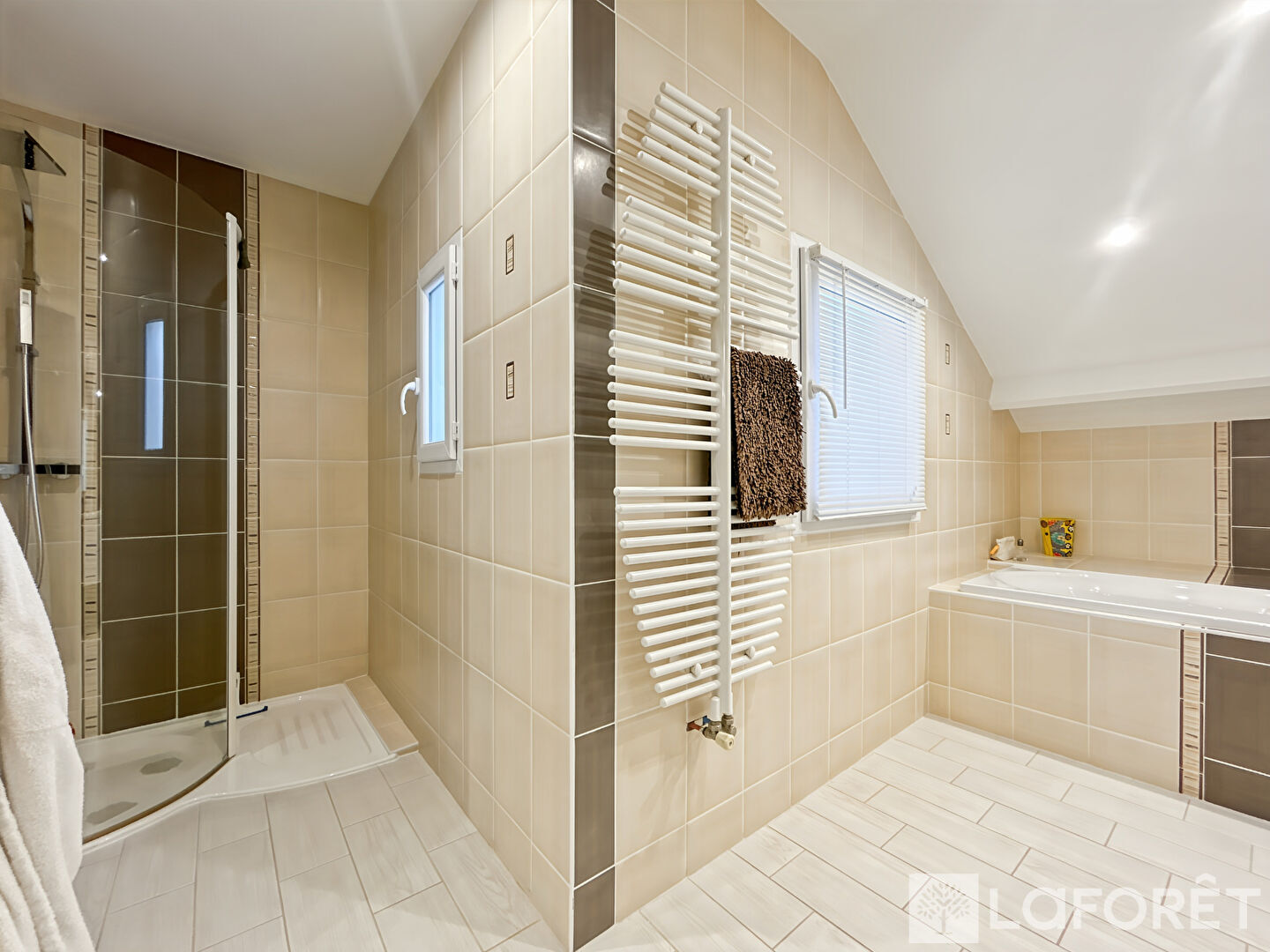 Maison a louer cholet - 7 pièce(s) - 215 m2 - Surfyn