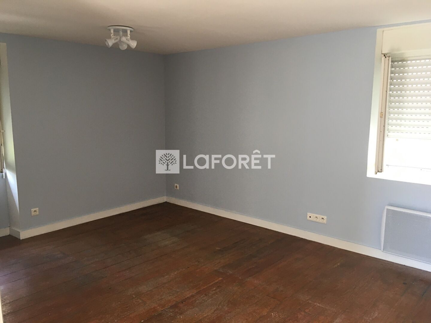 Location appartement BarbezieuxSaintHilaire 1 pièce(s) 22 m²