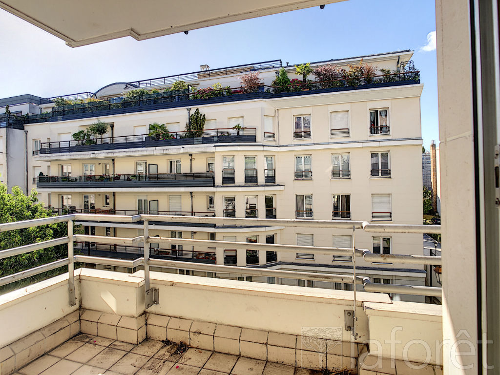 11 Place Des Reflets 92400 Courbevoie Location appartement près de Courbevoie - 4 pièce(s) - 95 m² - 2 032