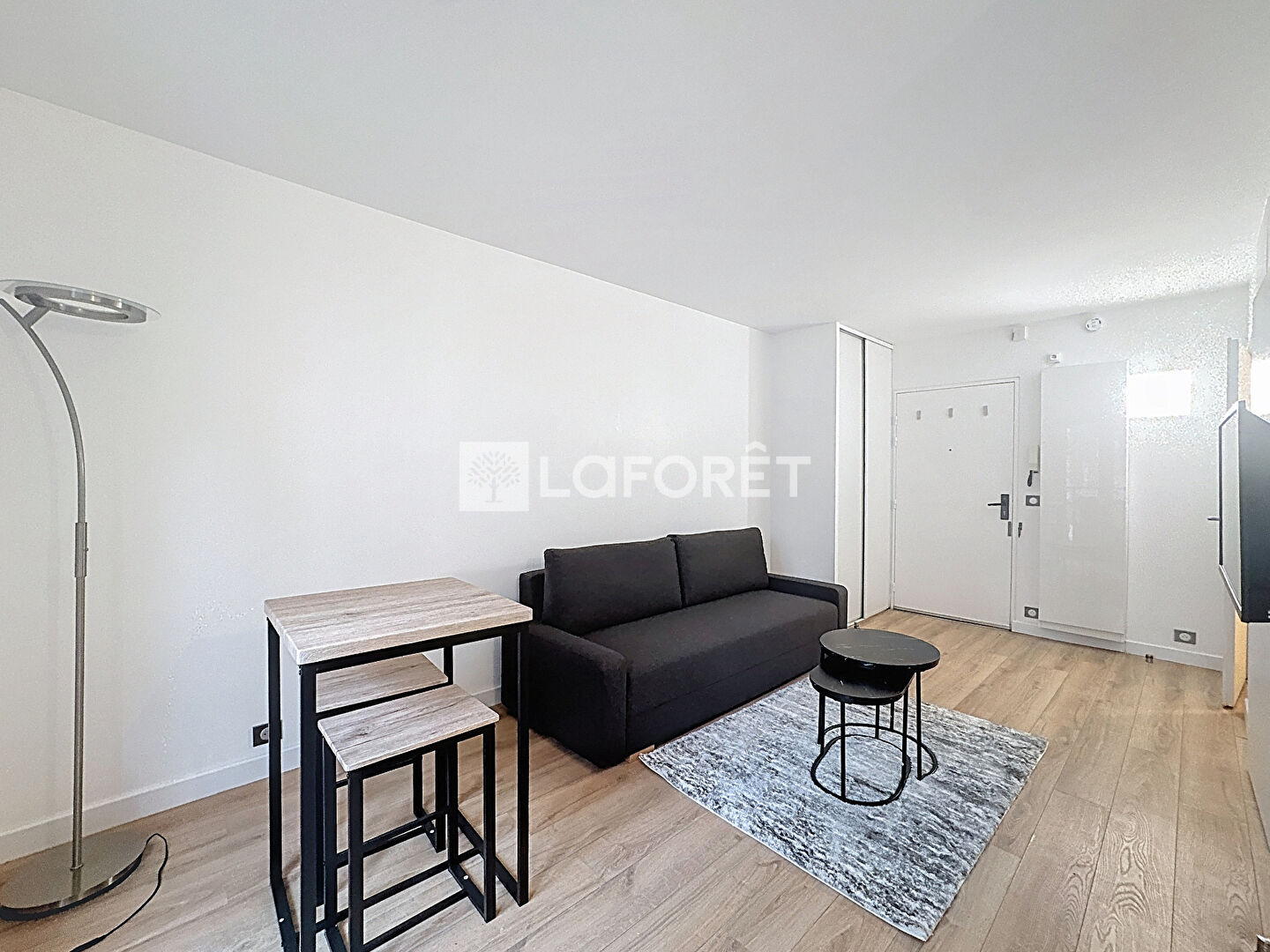 Maison à louer, 24m², Courbevoie