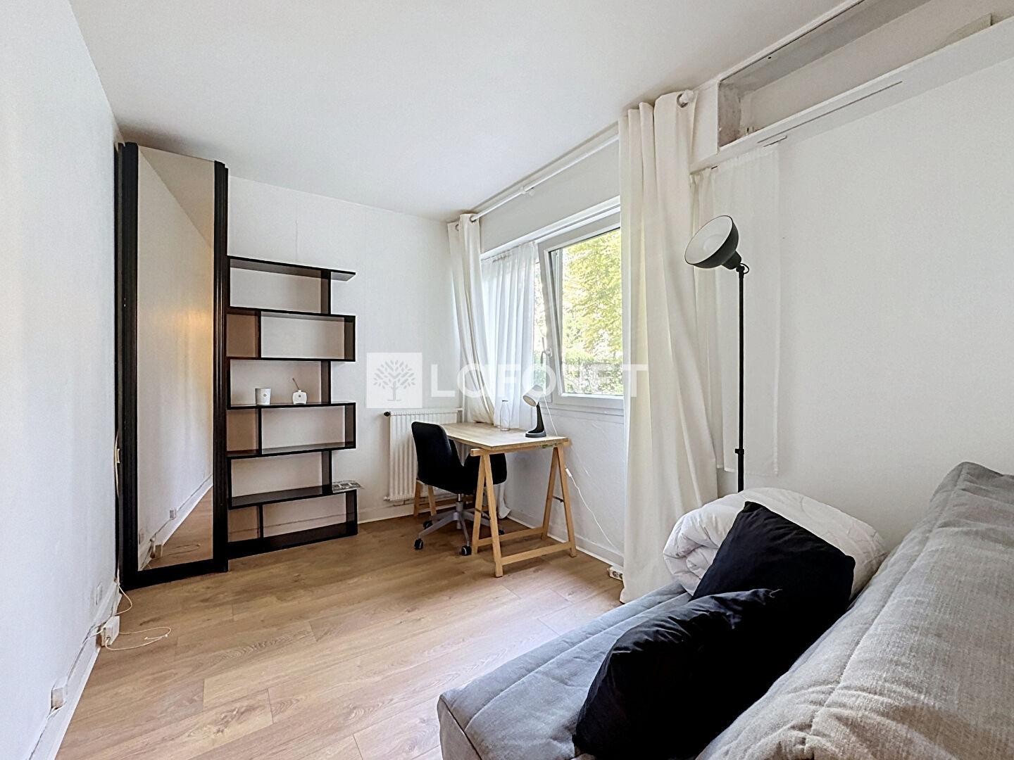Maison à louer, 18m², COURBEVOIE
