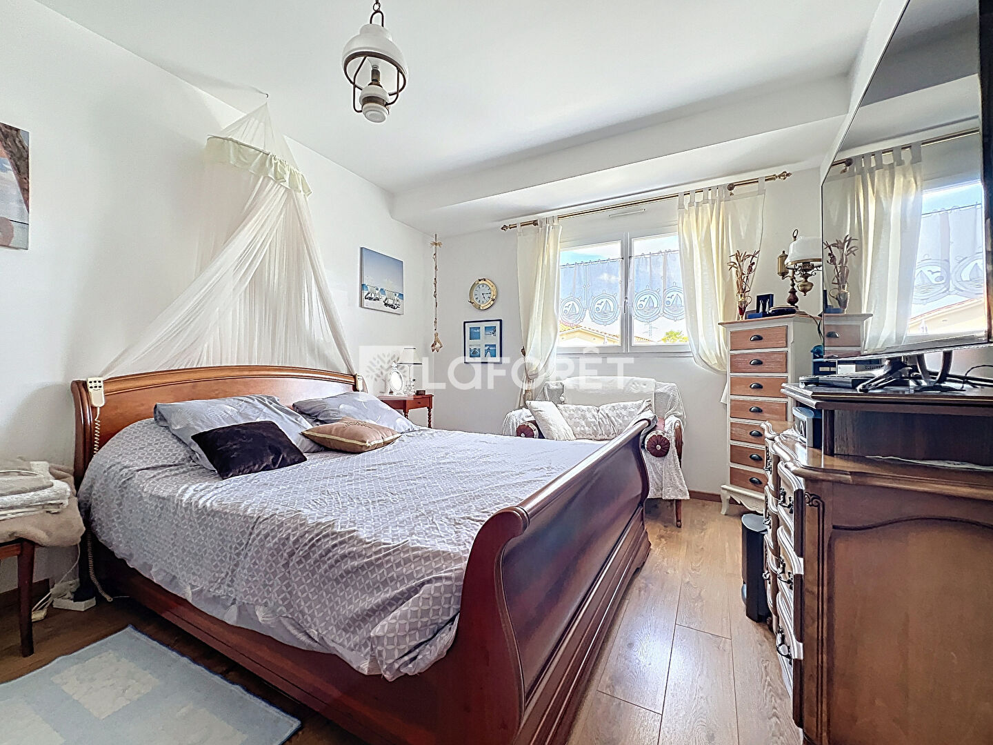 Maison T7 - 220m² - CHOLET — 7 pièces, 220 m², 6 chambres — photo 13