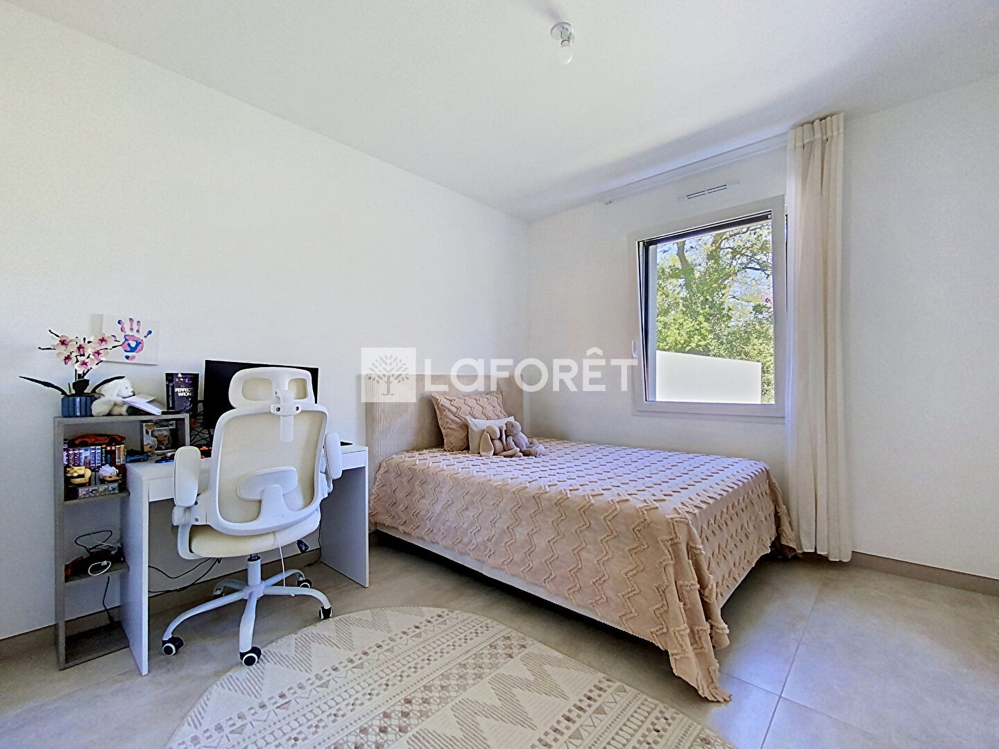 Maison T6 - 140m² - Cholet — 6 pièces, 140 m², 4 chambres — photo 12
