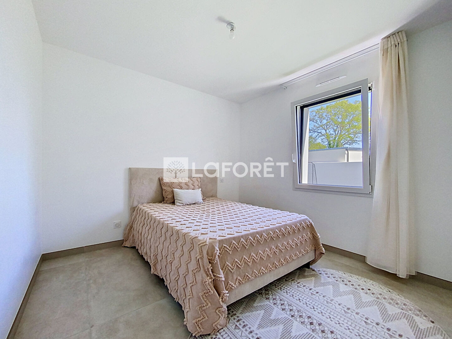Maison T6 - 140m² - Cholet — 6 pièces, 140 m², 4 chambres — photo 13