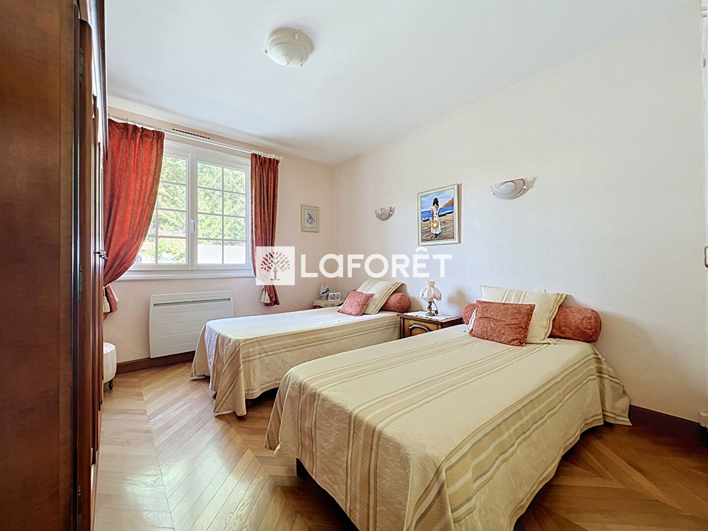 Maison T7 - 215m² - Cholet — 7 pièces, 215 m², 4 chambres — photo 7
