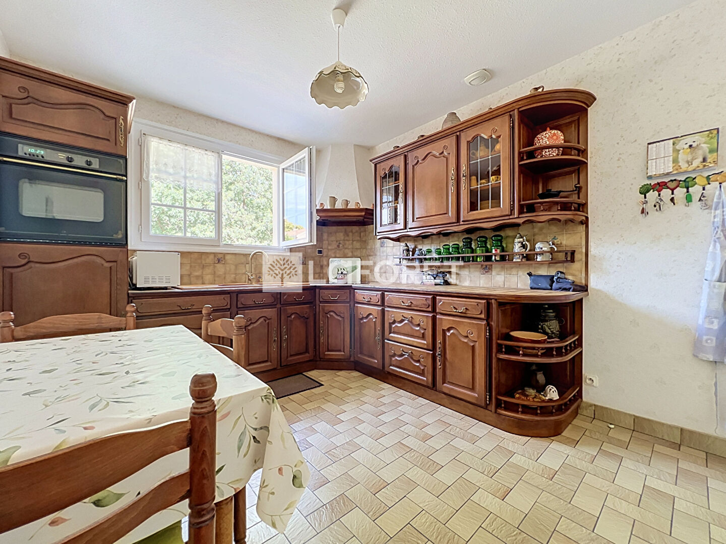 Maison T7 - 215m² - Cholet — 7 pièces, 215 m², 4 chambres — photo 10