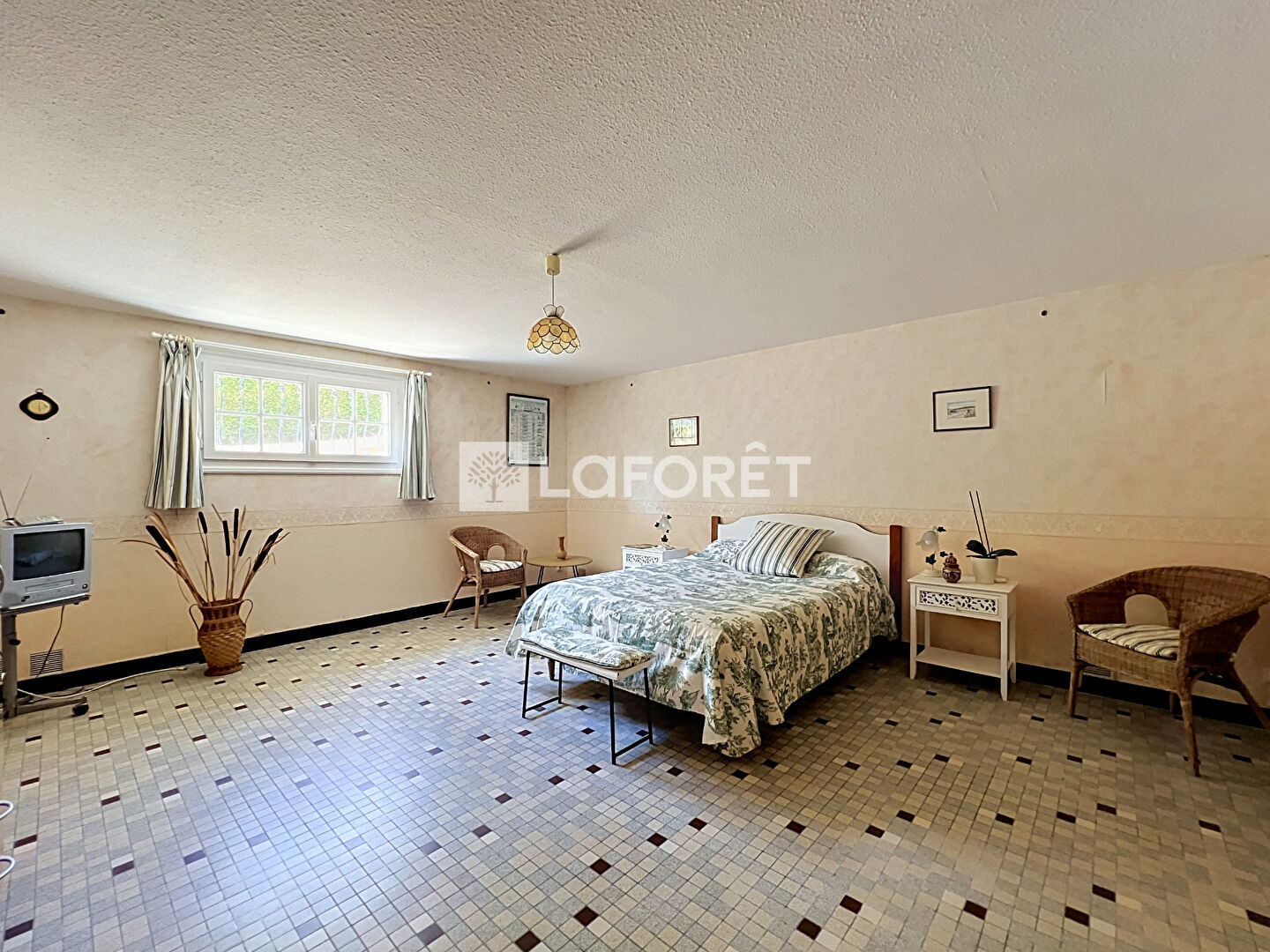 Maison T7 - 215m² - Cholet — 7 pièces, 215 m², 4 chambres — photo 12