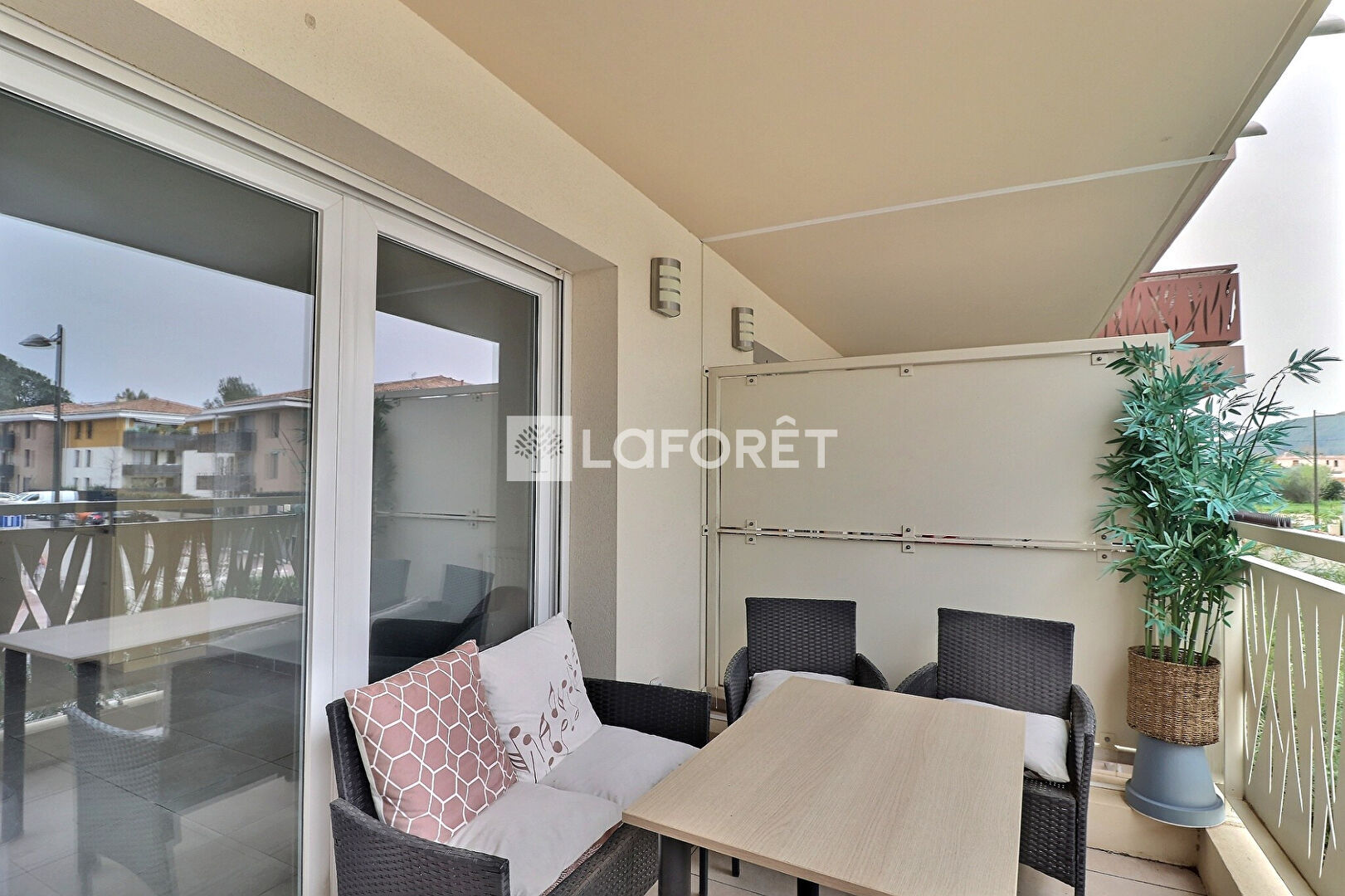 Maison à louer, 59m², Cuers