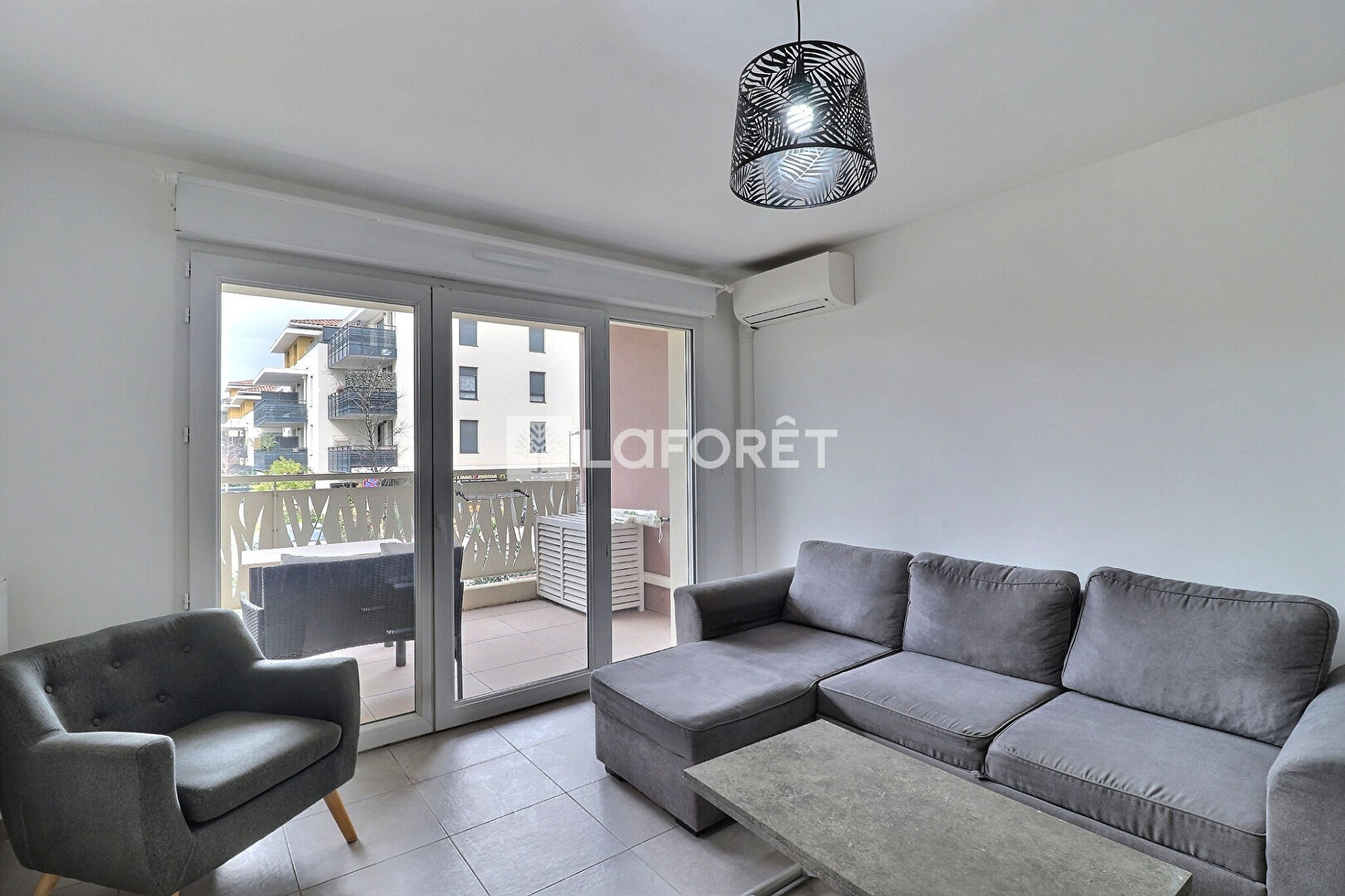 Maison à louer, 59m², Cuers