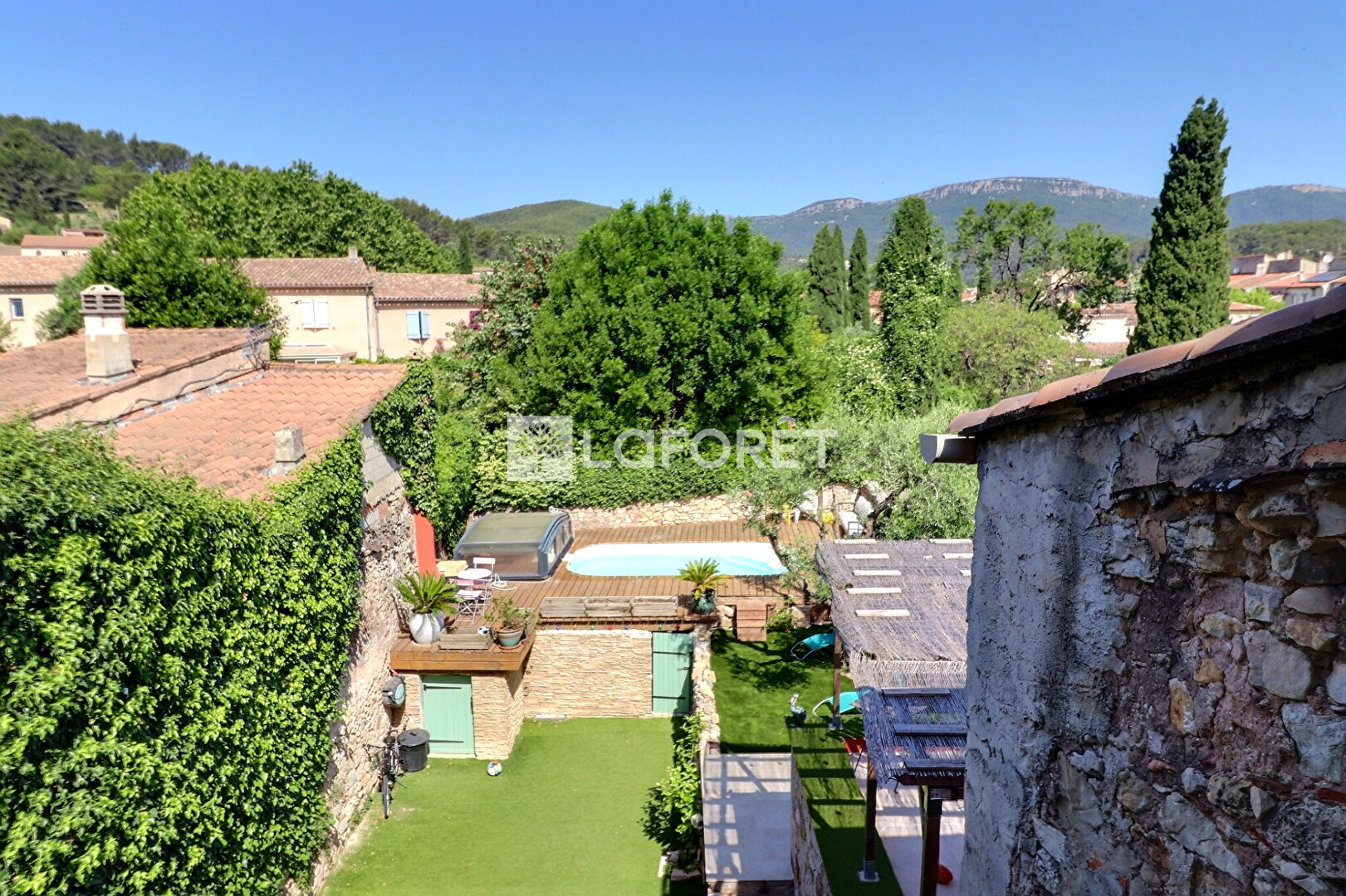 Maison à louer, 160m², CUERS