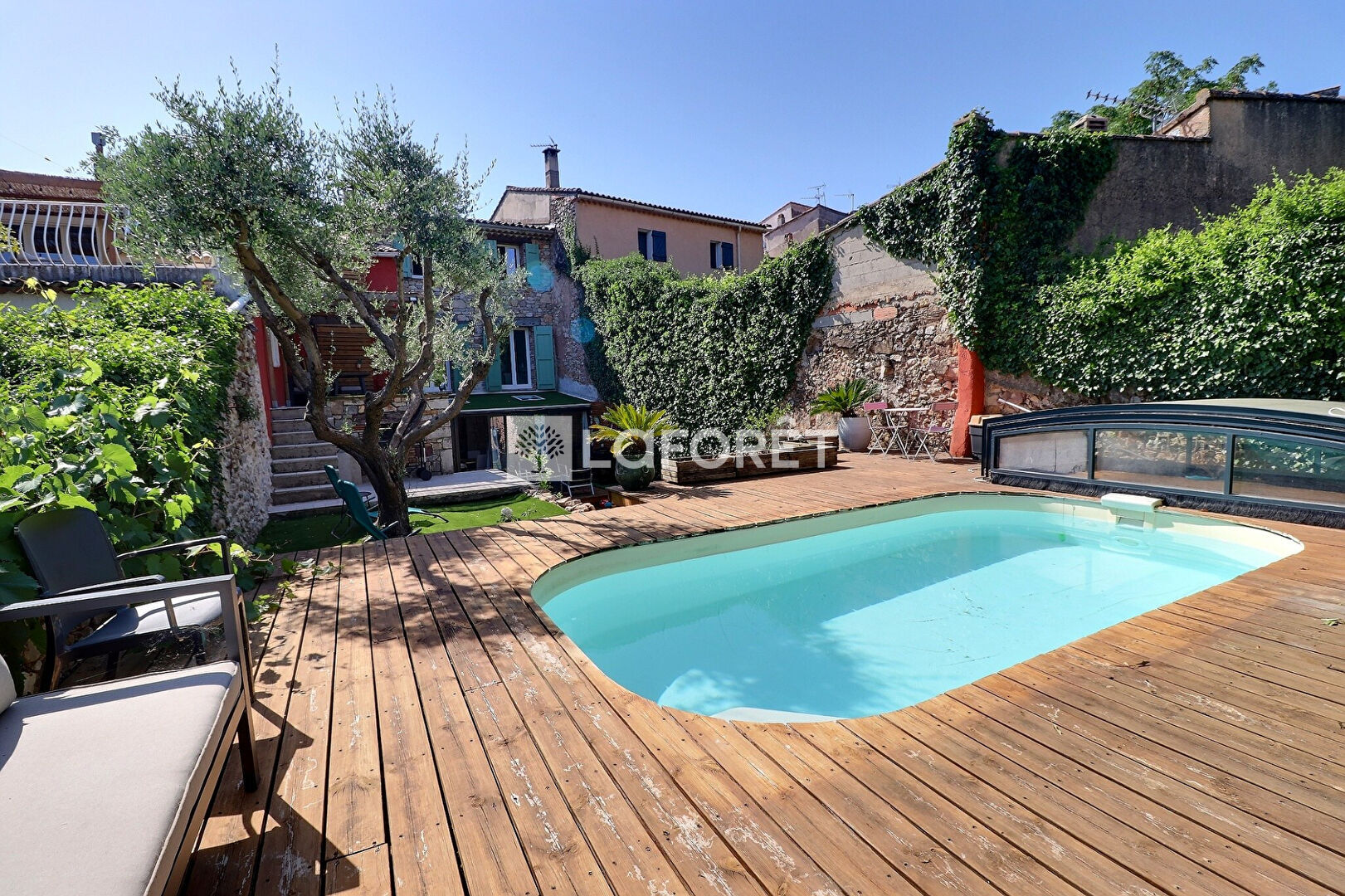 Maison à louer, 160m², CUERS