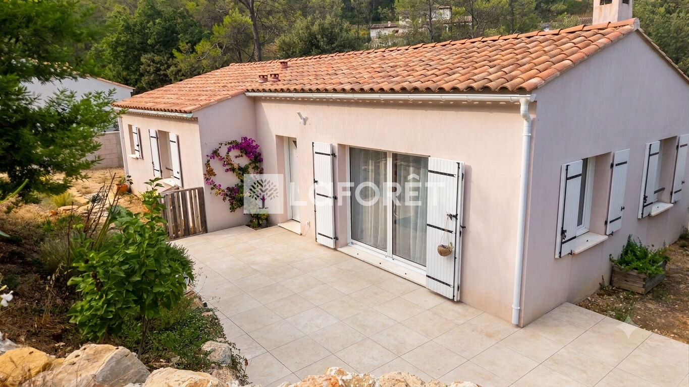 Maison à louer, 89m², CUERS