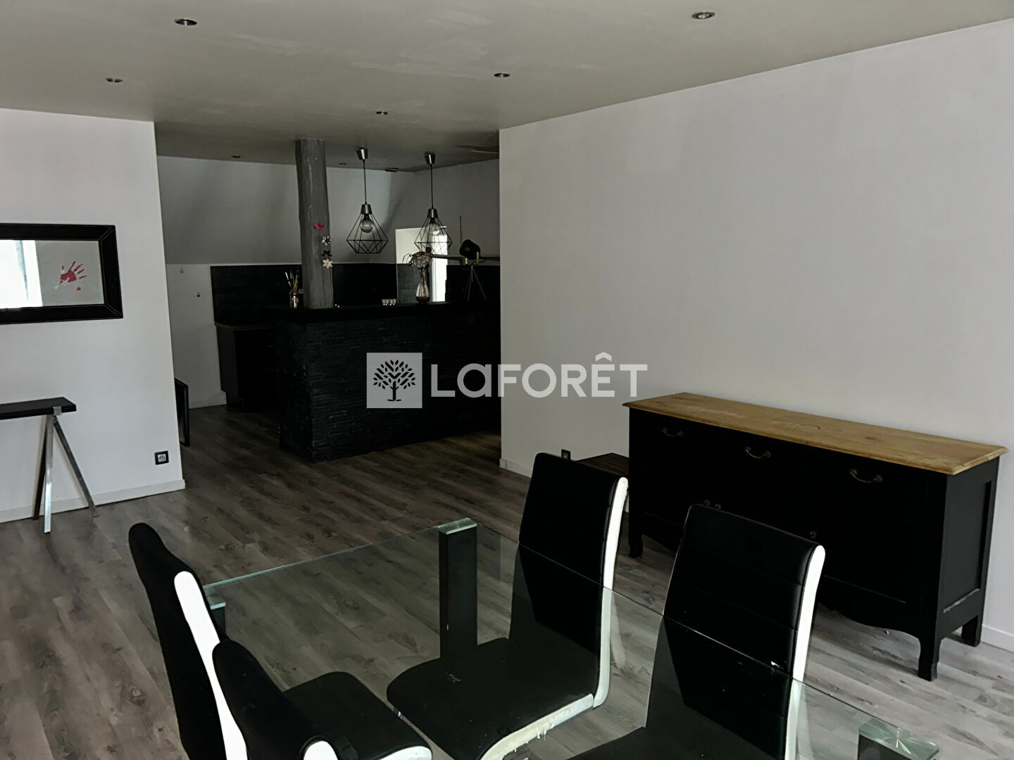 Appartement a louer - 2 pièce(s) - 60 m2 - Surfyn