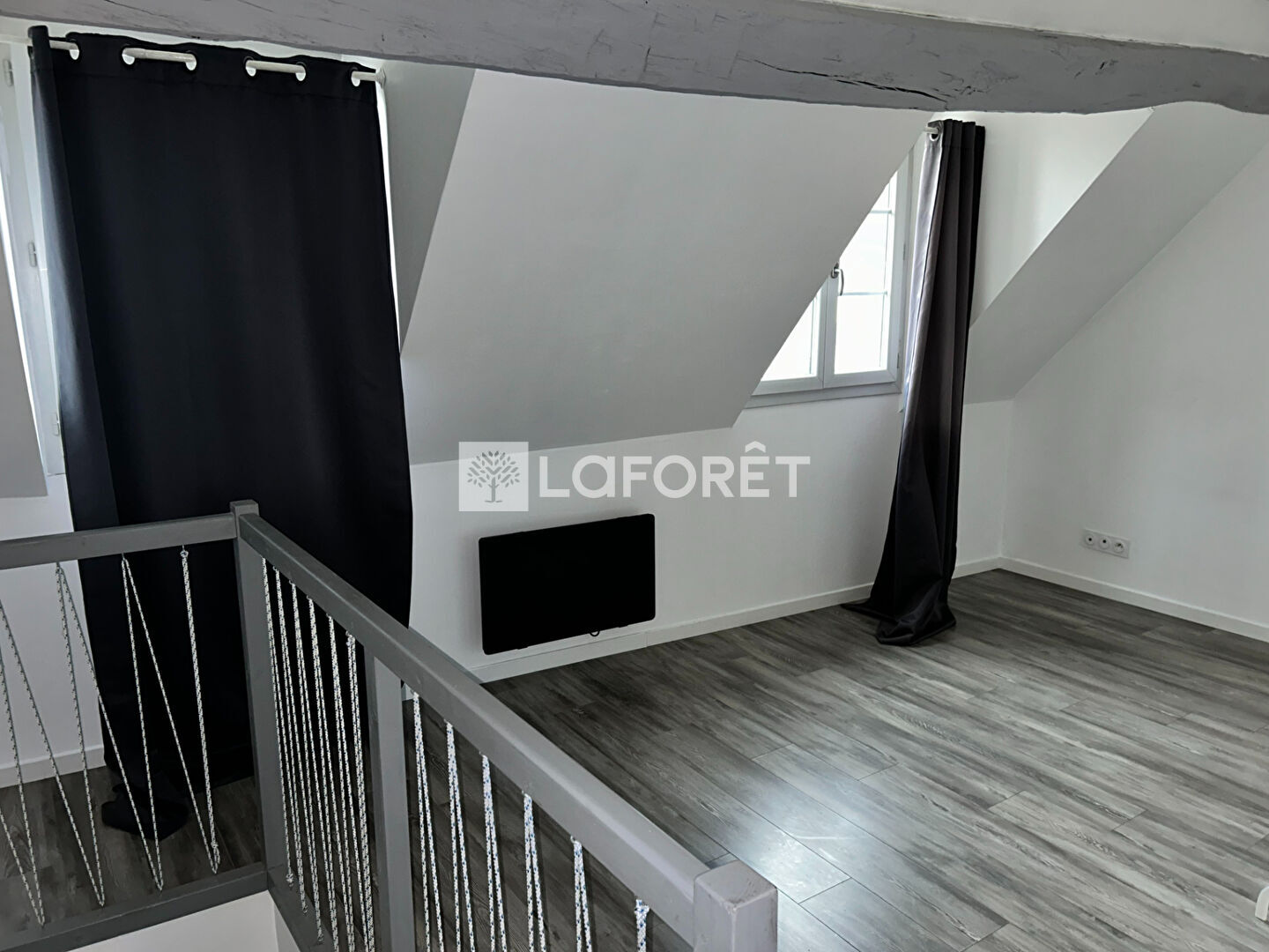 Appartement a louer - 2 pièce(s) - 60 m2 - Surfyn